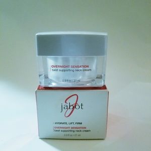 Jabot RED CARPET  overnight sensation neck cream
